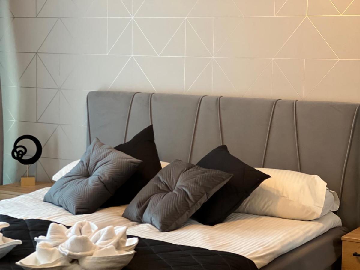 Family & Business Elegant Apartments, Kadzielnia, Wdk, Stadion Korona -1 Bedroom, Terrace, Garage, New! Kielce Dış mekan fotoğraf