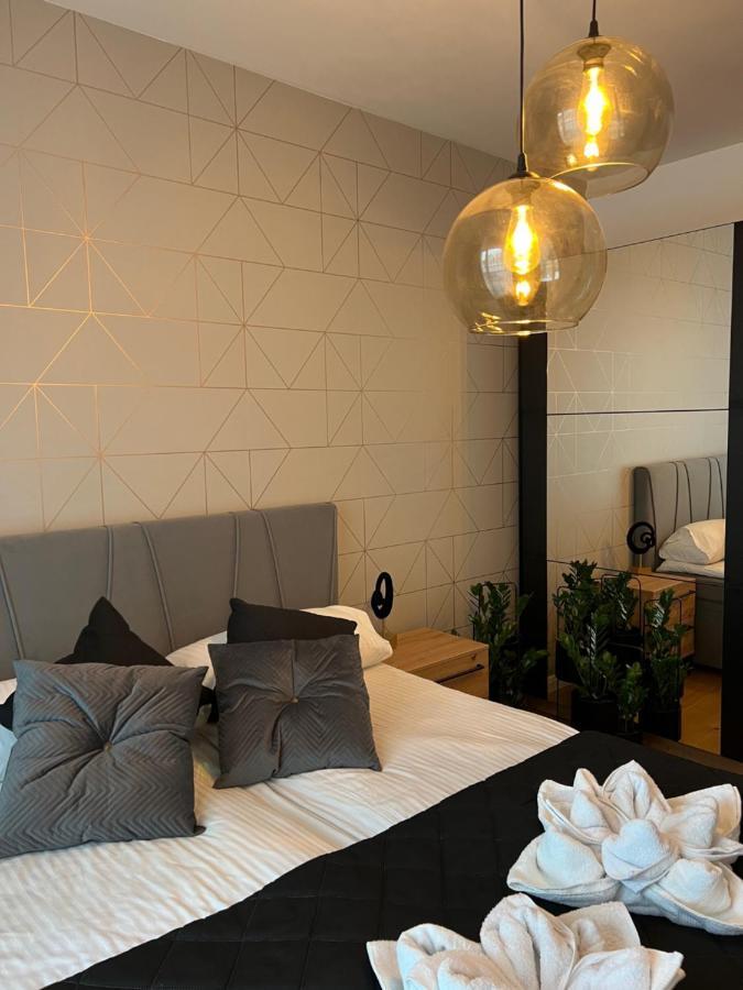 Family & Business Elegant Apartments, Kadzielnia, Wdk, Stadion Korona -1 Bedroom, Terrace, Garage, New! Kielce Dış mekan fotoğraf