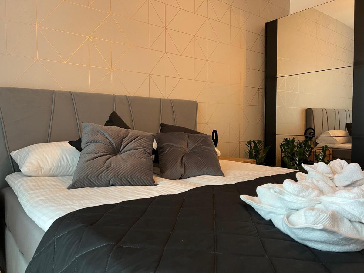 Family & Business Elegant Apartments, Kadzielnia, Wdk, Stadion Korona -1 Bedroom, Terrace, Garage, New! Kielce Dış mekan fotoğraf